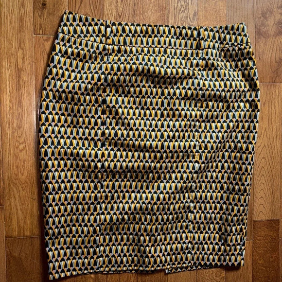 Mossimo patterned Pencil Skirt Sz  14 - Picture 3 of 10